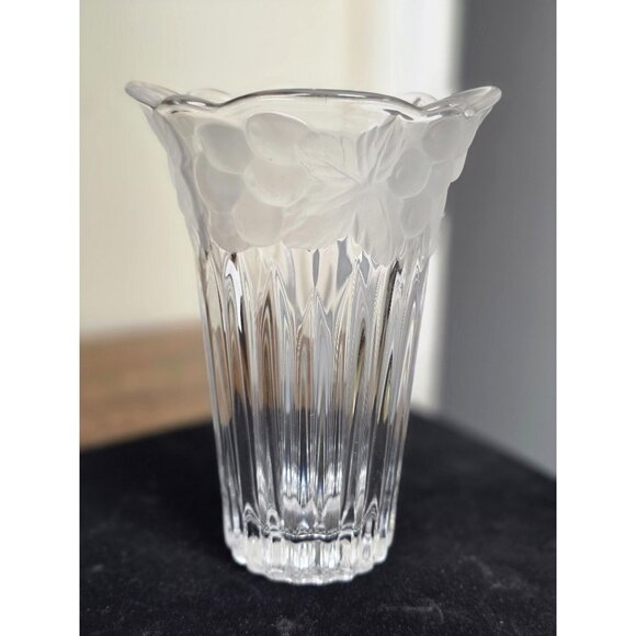 Frosted Glass Vase Grapes & Leaves Autumn Harvest 5.5" - Picture 2 of 7